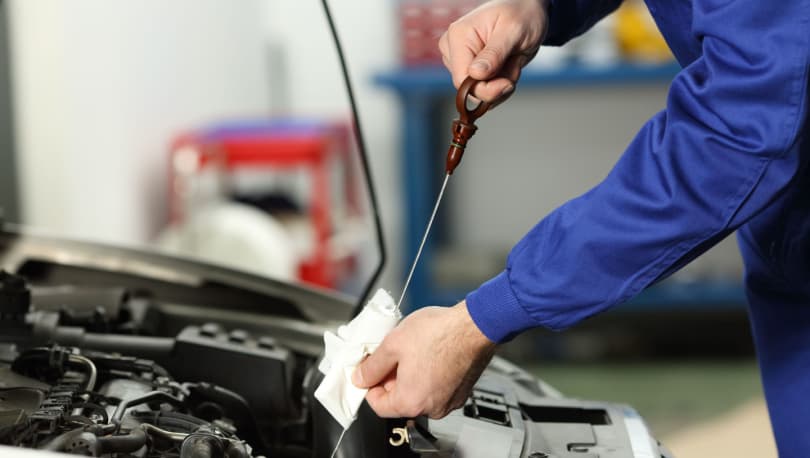 Arabada Motor Yağı Sızıntısı Neden Olur?