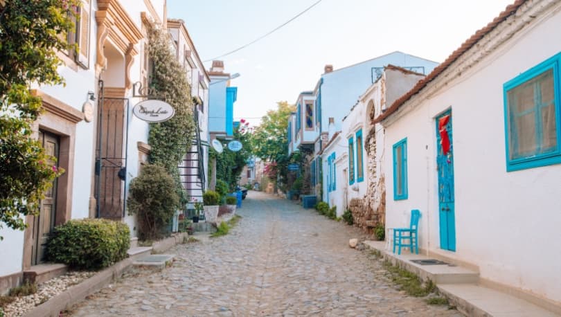 Cunda Adası’na Arabayla Gidilir mi?