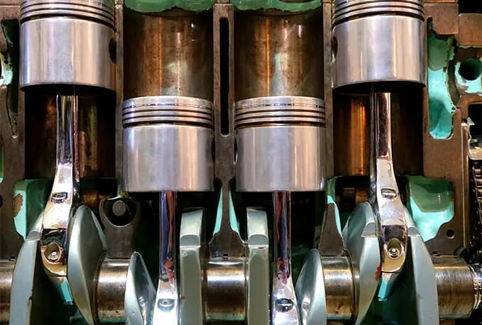 İçten Yanmalı Motor Nedir, Nasıl Çalışır?